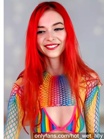 Camgirl Hot_Wet_Lilly ❤️ ist fingerfertig bis ins letzte Loch.