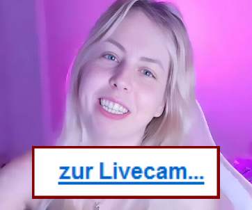 Camgirl Livewithlucy kommuniziert lebhaft in deutscher Sprache.